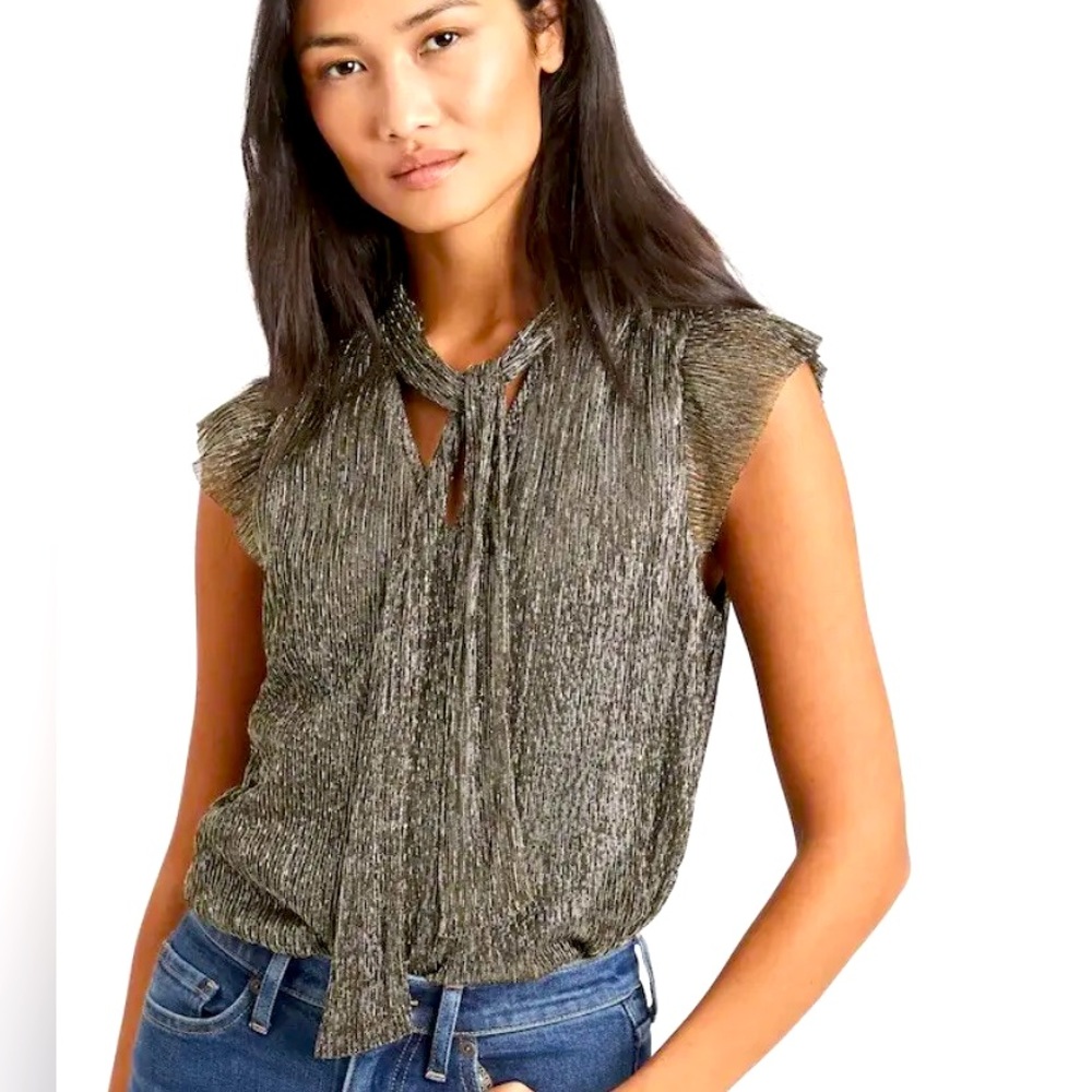 New! Gold metallic flutter sleeve top Banana Republic
